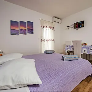  Apartment Roko Kroatien